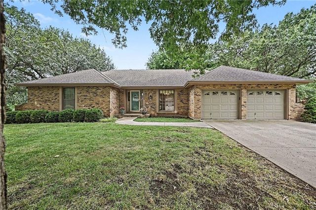 7030 Mill Creek Road, Shawnee, KS 66217