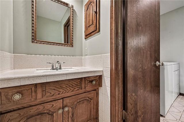7030 Mill Creek Road, Shawnee, KS 66217