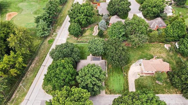 7030 Mill Creek Road, Shawnee, KS 66217