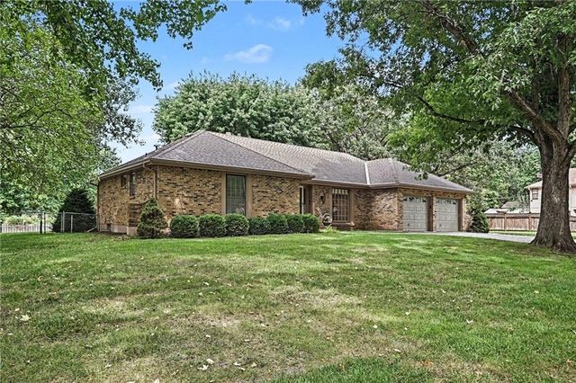 7030 Mill Creek Road, Shawnee, KS 66217