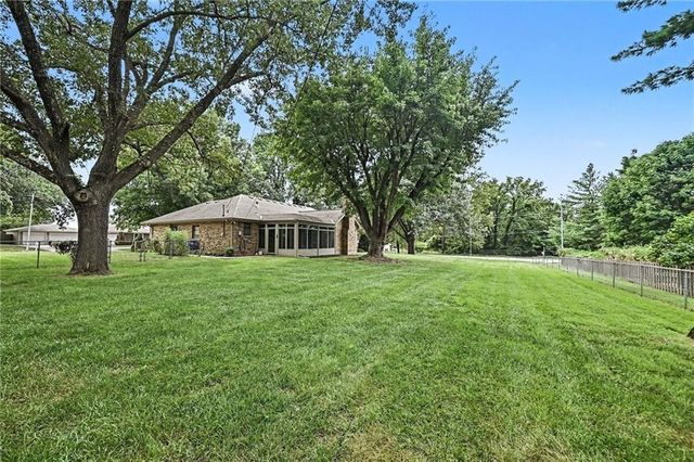7030 Mill Creek Road, Shawnee, KS 66217