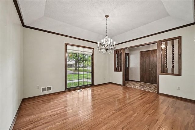 7030 Mill Creek Road, Shawnee, KS 66217