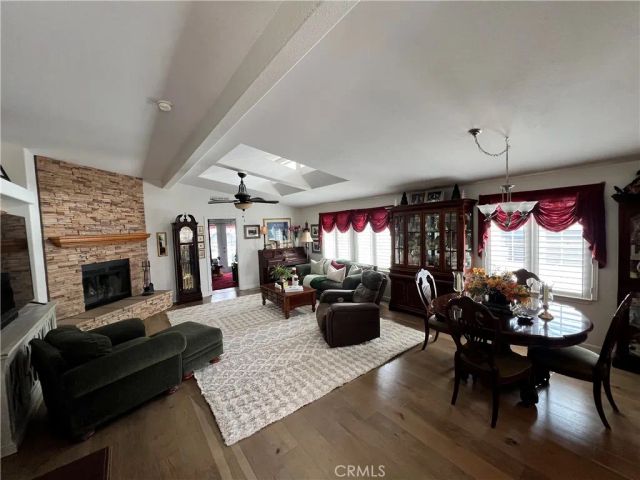 1550 Rimpau 114, Corona, CA 92881