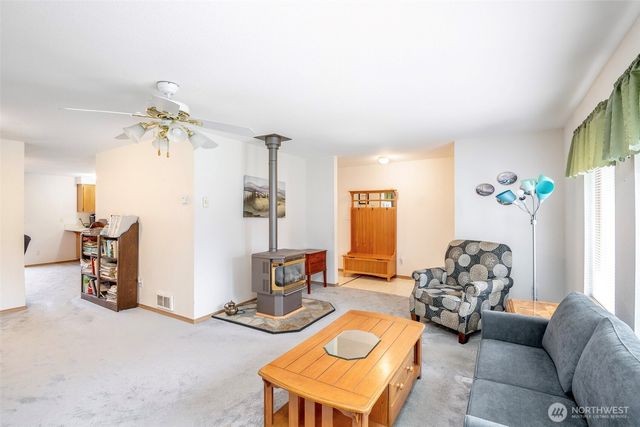 21619 185th Street E, Orting, WA 98360