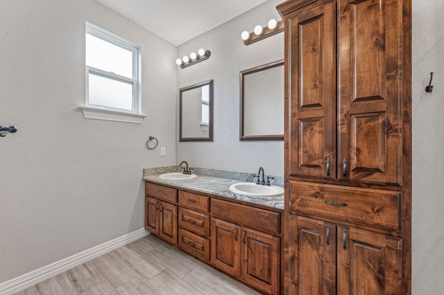 130 Elk Cove, Stephenville, TX 76401