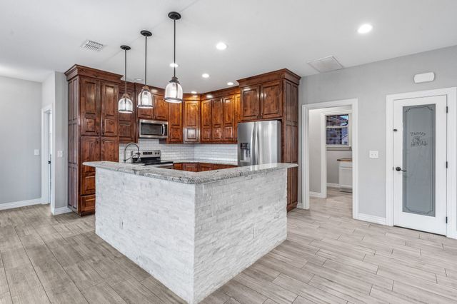 130 Elk Cove, Stephenville, TX 76401