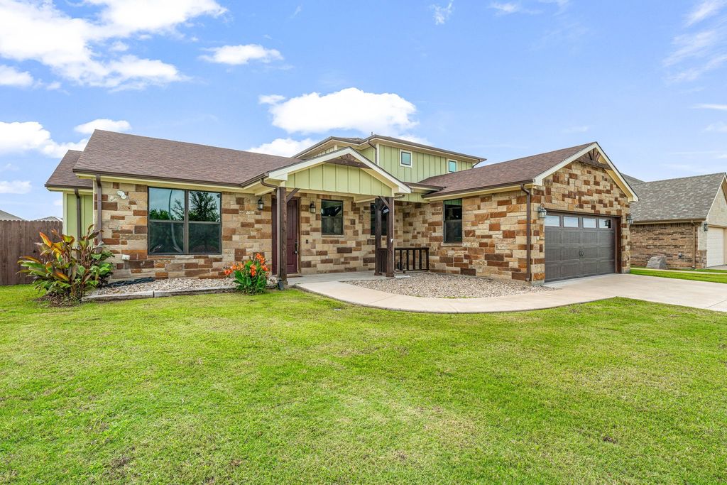 130 Elk Cove, Stephenville, TX 76401