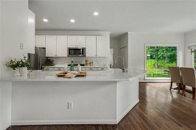 3317 Eagle Watch Drive, Woodstock, GA 30189