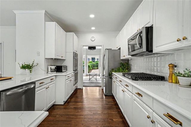 3317 Eagle Watch Drive, Woodstock, GA 30189