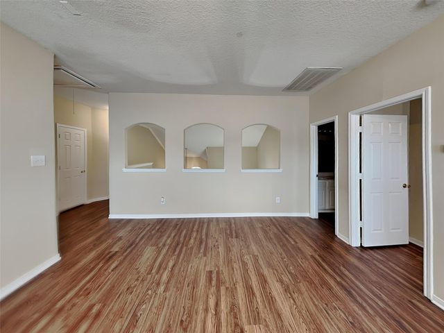 2902 Auburn Falls Lane, Houston, TX 77084