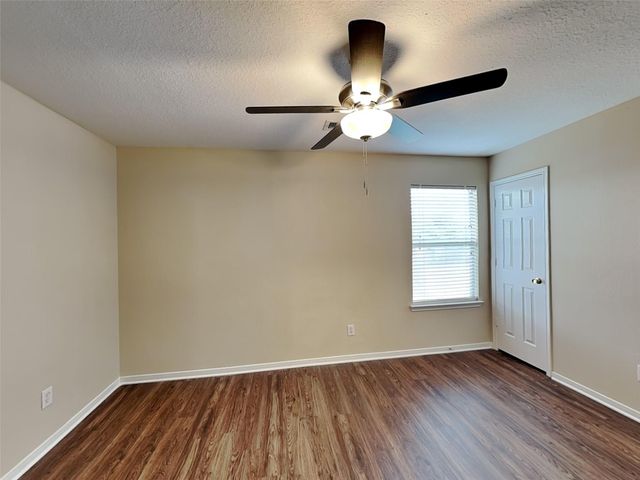 2902 Auburn Falls Lane, Houston, TX 77084