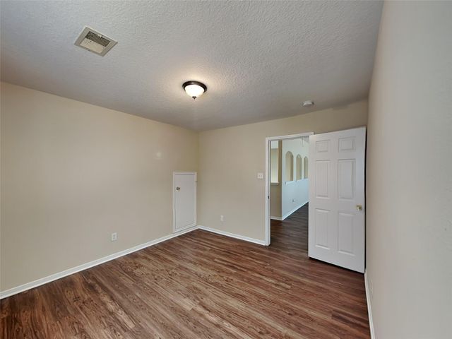 2902 Auburn Falls Lane, Houston, TX 77084