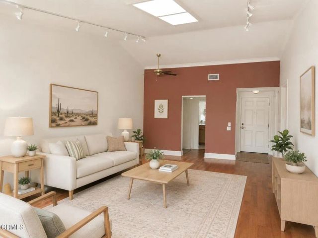 31320 Village 31, Camarillo, CA 93012