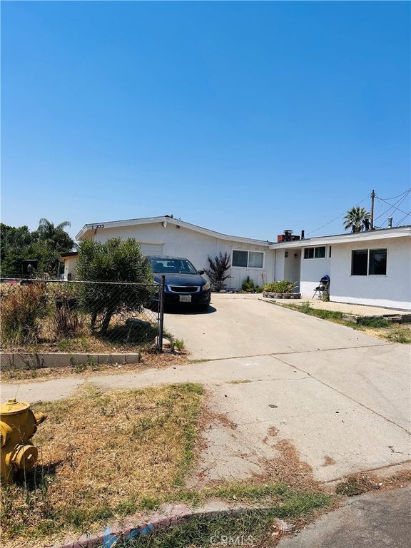 14833 Ararat, Sylmar, CA 91342