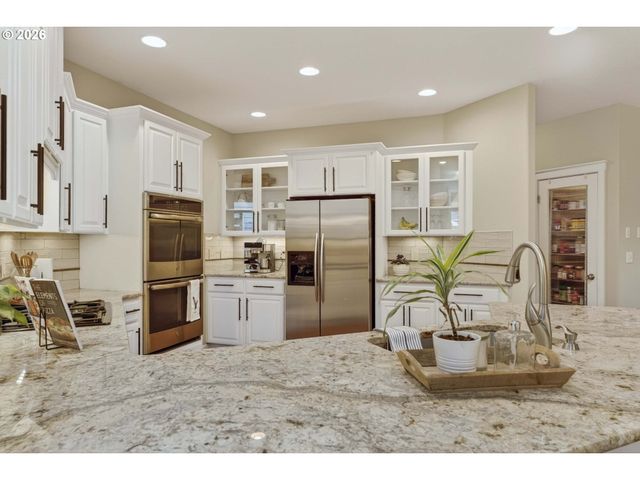 301 Nw 152ND St, Vancouver, WA 98685