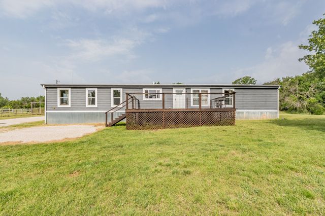 551 Sanger Drive, Springtown, TX 76082