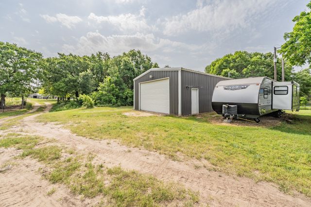 551 Sanger Drive, Springtown, TX 76082