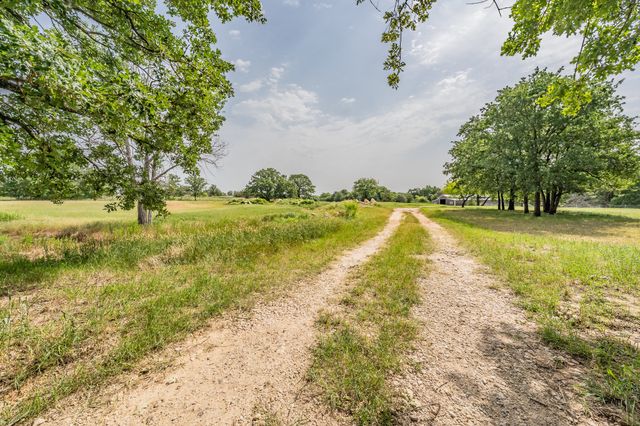 551 Sanger Drive, Springtown, TX 76082