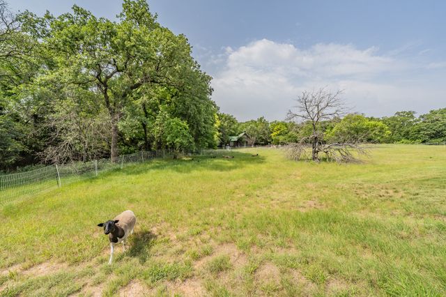 551 Sanger Drive, Springtown, TX 76082