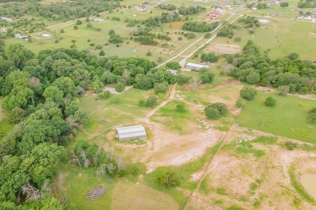 551 Sanger Drive, Springtown, TX 76082