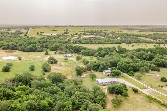 551 Sanger Drive, Springtown, TX 76082