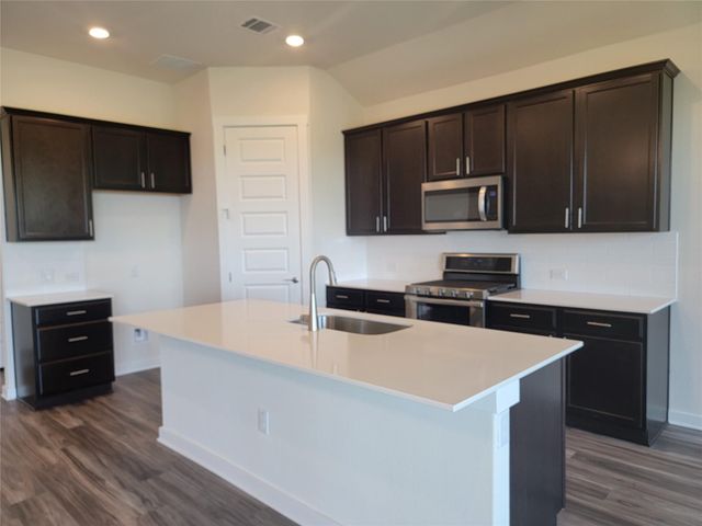 2040 Centerline LN, Georgetown, TX 78628