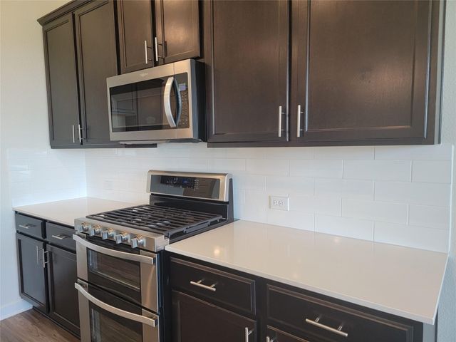 2040 Centerline LN, Georgetown, TX 78628