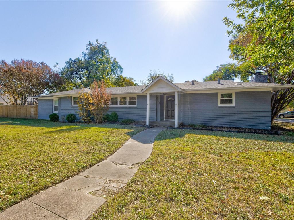 3511 Corto Avenue, Fort Worth, TX 76109