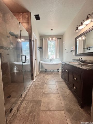 166 Big Oak Dr, Adkins, TX 78101