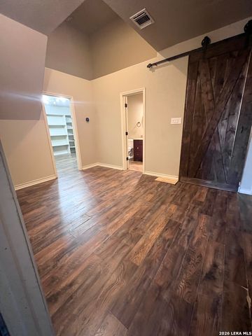 166 Big Oak Dr, Adkins, TX 78101