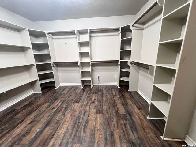 166 Big Oak Dr, Adkins, TX 78101