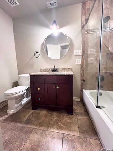 166 Big Oak Dr, Adkins, TX 78101