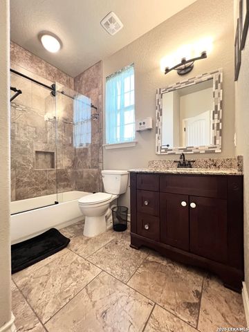 166 Big Oak Dr, Adkins, TX 78101