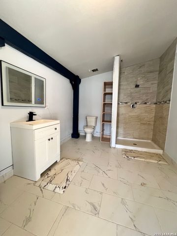 166 Big Oak Dr, Adkins, TX 78101