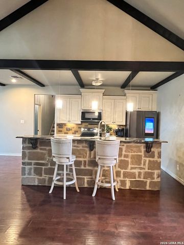 166 Big Oak Dr, Adkins, TX 78101