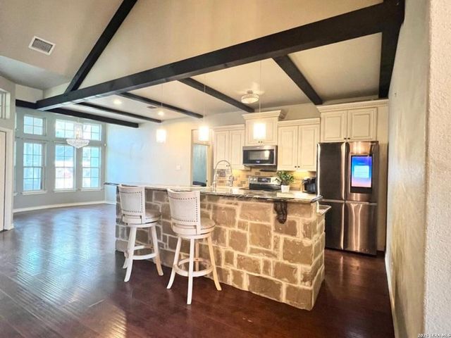 166 Big Oak Dr, Adkins, TX 78101