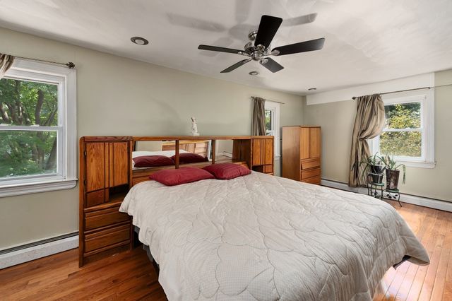 37 Riverdale Ave, Haverhill, MA 01835
