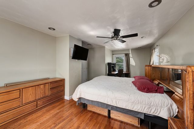 37 Riverdale Ave, Haverhill, MA 01835