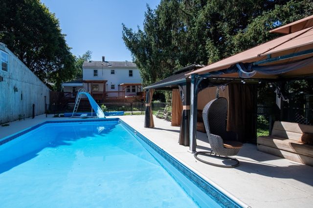 37 Riverdale Ave, Haverhill, MA 01835