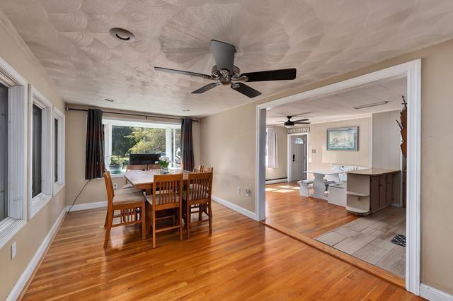 37 Riverdale Ave, Haverhill, MA 01835
