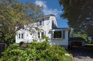 37 Riverdale Ave, Haverhill, MA 01835