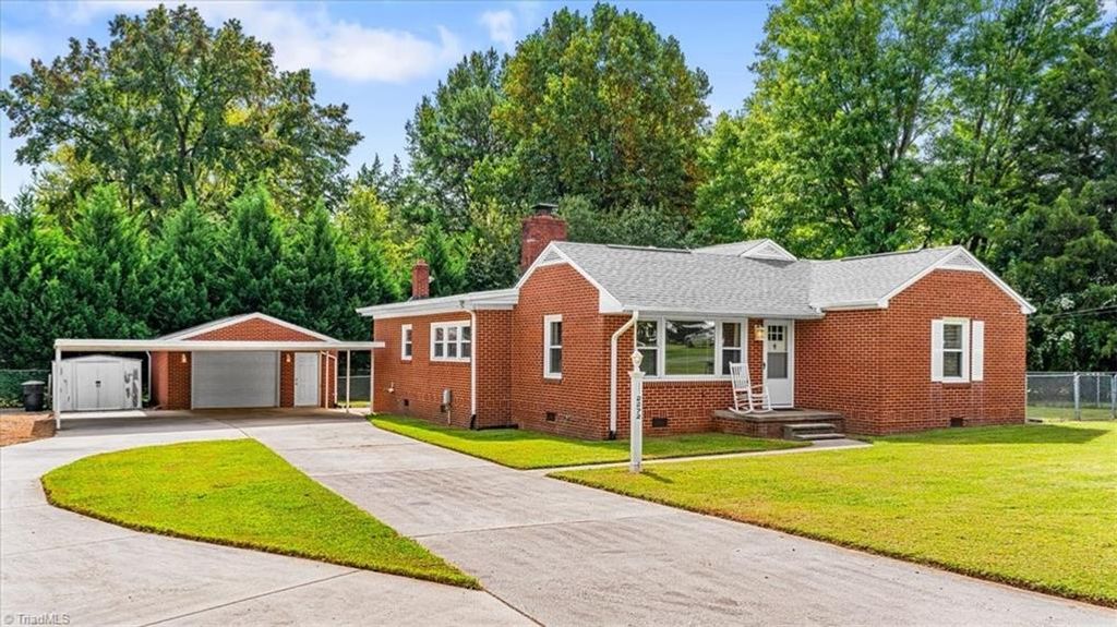 2272 May Drive, Burlington, NC 27215