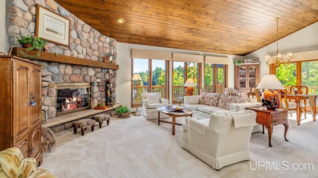 5006 Tall Pines Road, Florence T-wi, WI 54121