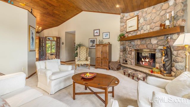 5006 Tall Pines Road, Florence T-wi, WI 54121