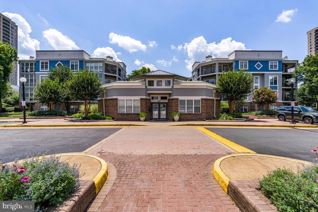 5575 SEMINARY RD #109, Falls Church, VA 22041