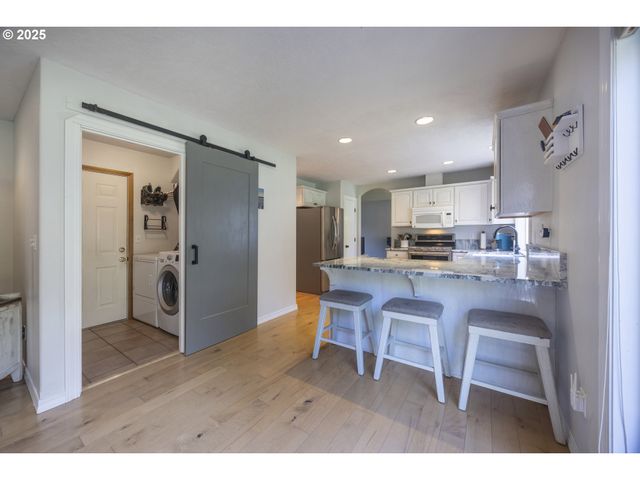 92702 FERN HILL Rd, Astoria, OR 97103