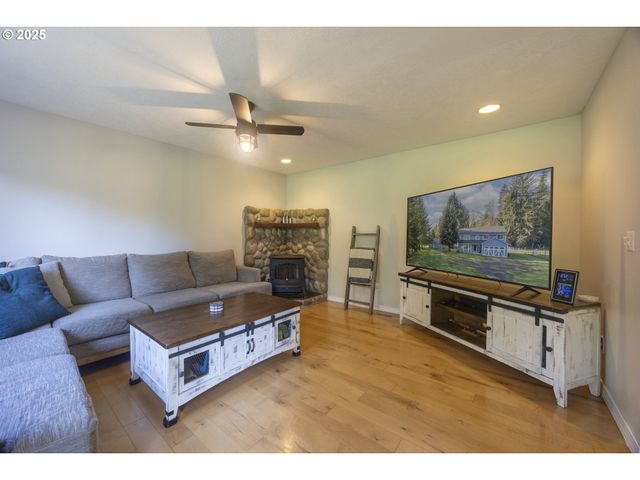 92702 FERN HILL Rd, Astoria, OR 97103