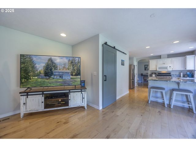 92702 FERN HILL Rd, Astoria, OR 97103