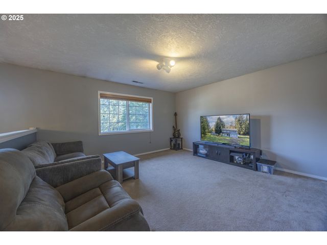 92702 FERN HILL Rd, Astoria, OR 97103