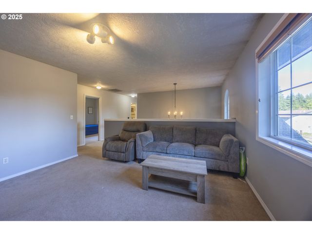 92702 FERN HILL Rd, Astoria, OR 97103